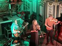 Innes White, Siobhan Miller and Charlie Stewart at Lottes Musiknacht at Nikolaikirche Elmshorn, Germany, on 3 December 2023; photo Reinhard Zierke Innes White, Siobhan Miller and Charlie Stewart at Lottes Musiknacht at Nikolaikirche Elmshorn, Germany, on 3 December 2023; photo Reinhard Zierke